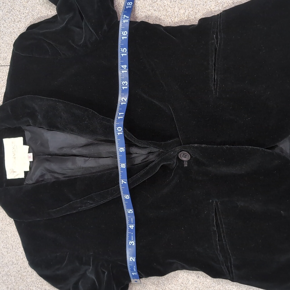 John Meyer Black Velvet Blazer Jacket, cropped, fully lined, women's size 6 - Picture 6 of 12
